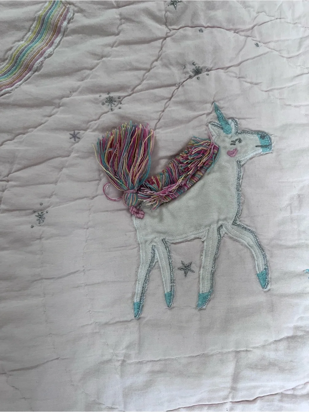 Pottery Barn 100% cotton Toddler Unicorn Quilt - Pastel